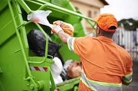 Best Retail Junk Removal  in Essexville, MI